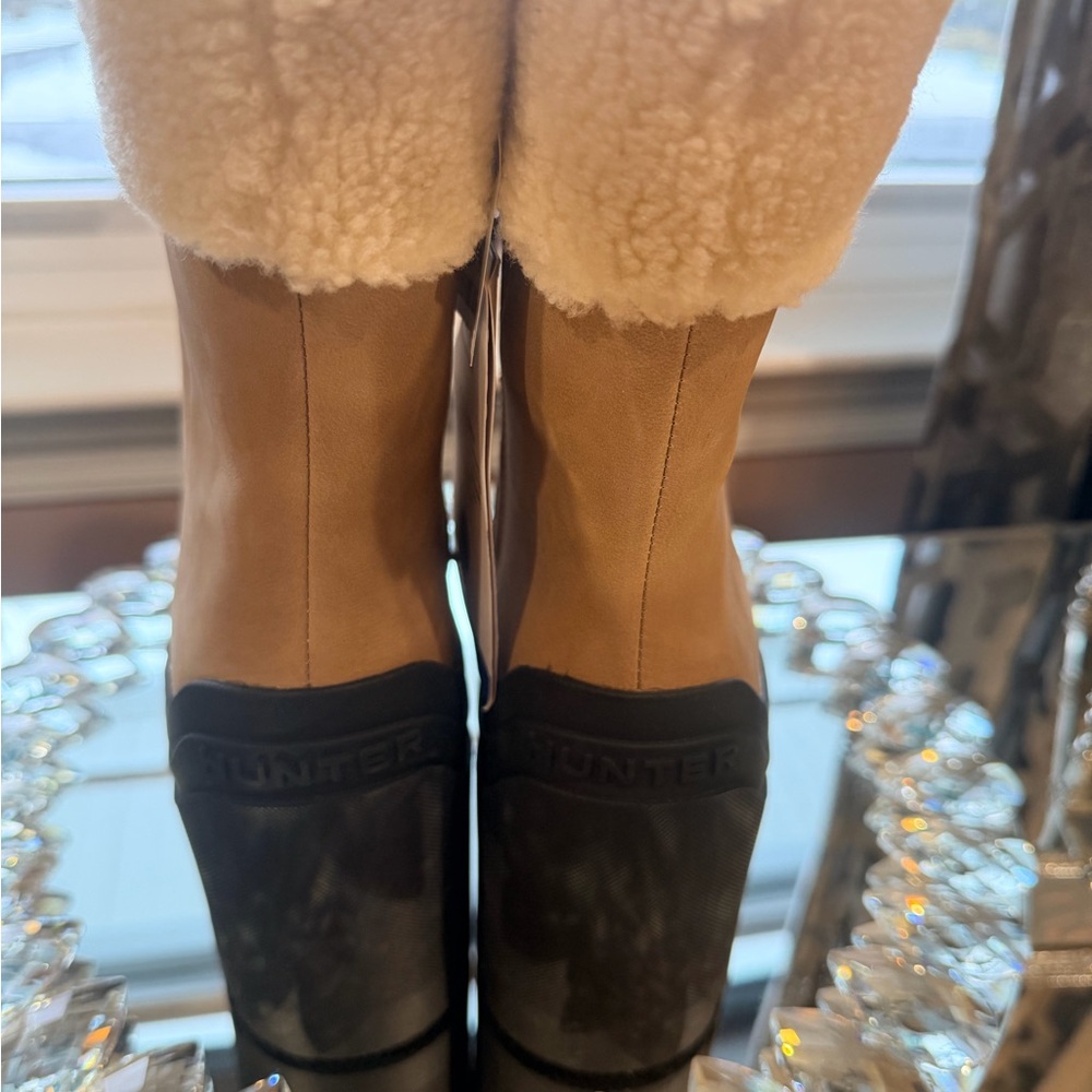 Women's Hunter Marisol Heeled
Waterproof Chelsea Boots size 5 NWT - Picture 3 of 6